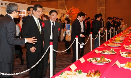 商 務 及 經 濟 發 展 局 局 長 在 東 京 推 廣 香 港 美 食  5