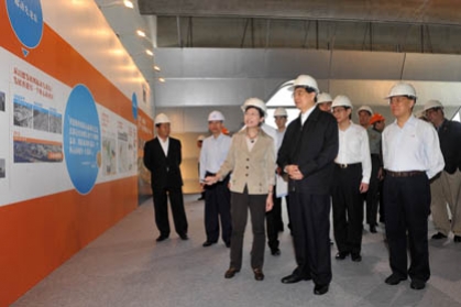 President Hu visits Kai Tak Development