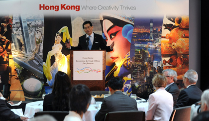 商 务 及 经 济 发 展 局 局 长 在 洛 杉 矶 推 广 香 港 商 机 和 旅 游 业  4