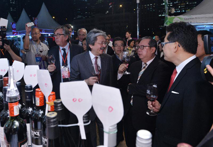 2013 Hong Kong Wine and Dine Festival(    只 限 英 文 版 ) 3